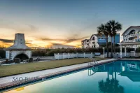 Gourmet Kitchen and Panoramic Decks - Stunning Beach Haven Hotels in Seacrest