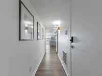 Spacious North Shore 2 bedroom Lake Condo with a Dock! 克利爾萊克住宿飯店