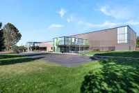 Fenced Backyard and Spacious Living Area - Charming Cozy Oasis