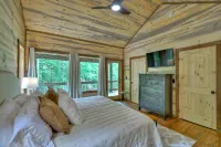 Stunning Long-Range Views and Luxurious Amenities - Exquisite Mountain Retreat Hotels in Epworth