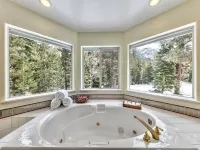 Peaceful Retreat - Hot Tub, Forest Views, River Access Hotels in Meyers