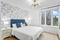 Le 900 Tremblant Inn Café and Bistro Các khách sạn ở Mont Tremblant
