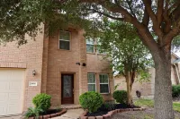 Spacious & Stylish, Two-Story Home Near Willowbrook Mall. Hotels near Lucky Land