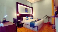 The MadhuNandan Hotels near Shiv Mandir