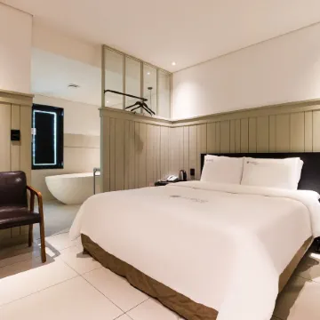 Hanam Aloha Hotel