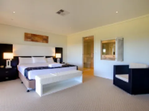 Opal Cove Resort Hotels in Korora