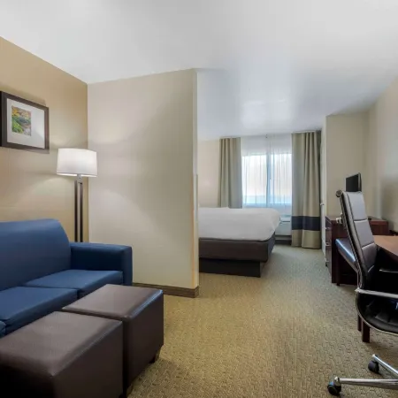 Comfort Suites Benbrook - Fort Worth Southwest