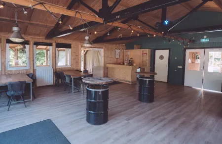 Houses and Group Room Close to Nature Reserve Отели в г. Bant