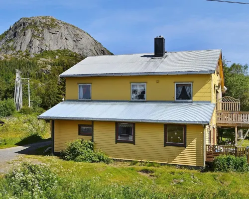 5 Person Holiday Home in Digermulen Hotels in Vagan