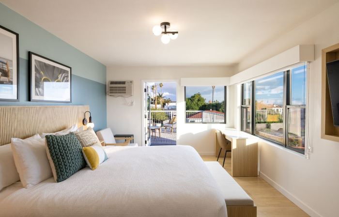 Tides Oceanview Inn and Cottages