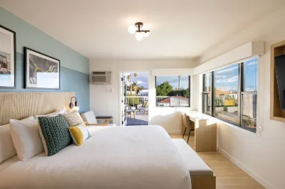 Tides Oceanview Inn and Cottages