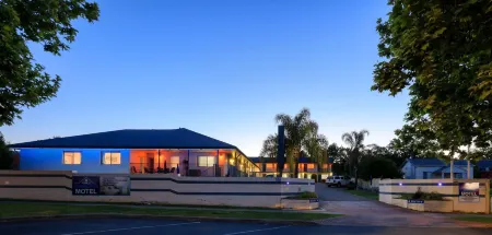 Tumut Farrington Motel Отели в г. Киллимикат