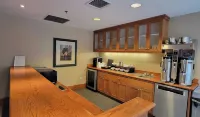 Warren Conference Center and Inn Hotels in Milford