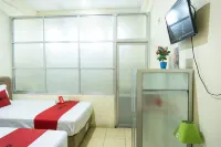 RedDoorz Near H. Hasan Aroeboesman Airport