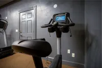 Nuk's Executive Suites - Gym
