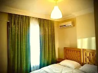 Lafamilia Albadwan Hotels in Shoonah Janoobiah District