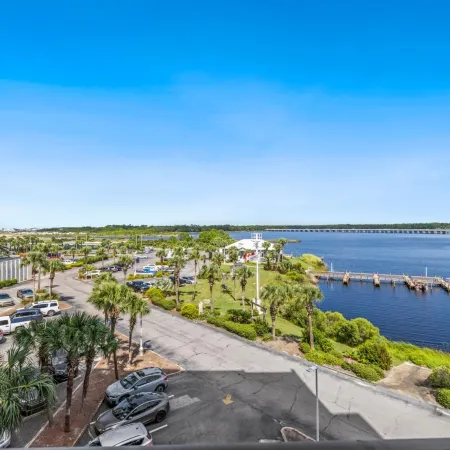 Pinnacle Port 304a