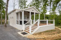 Forest View and Firepit Escape - Charming Cozy Retreat Hotels in Stewart County