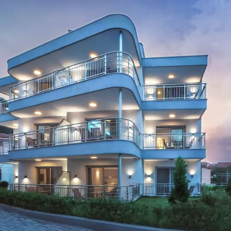 Summer Inn