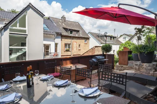 GL Suites - balcony