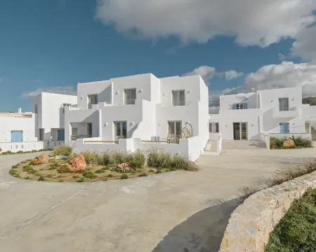 Marine Dream Hotels in Plaka
