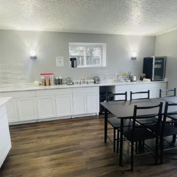 Falls Lodge & Suites Отели рядом с достопримечательностью «Галерея Дердевил»