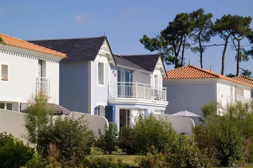 Résidence Madame Vacances les Maisons de Fontenelles Hotels in Saint Gilles Croix de vie