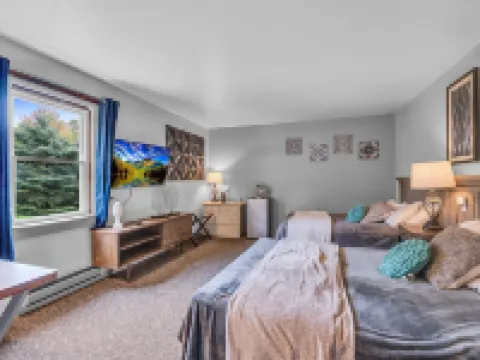 Timberline Lodge, Downtown Ellicottville - Near Ski Resort