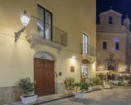 Fiveplace Design Suites & Apartments Hotels in Trapani