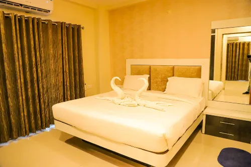 Hotel Shri Radha Nikunj Vrindavan Opposite Prem Mandir