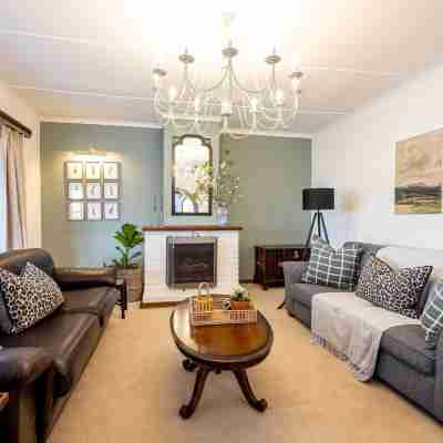 22 Bergview Rd Rooms