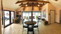 APM Inn and Suites Hotels in Winchester