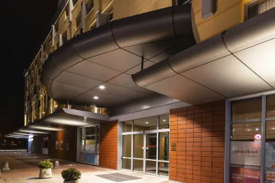 Qubus Hotel Głogów Отели в г. 