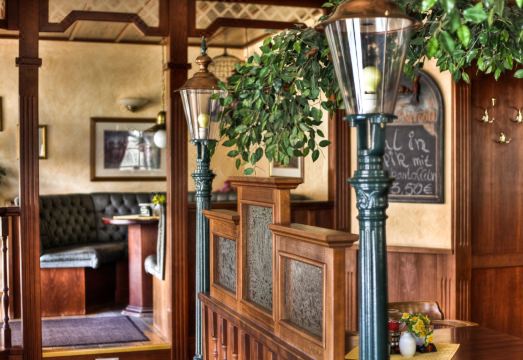 4. 호텔 암 마크트..