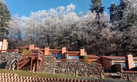 Olydea Résidence les Hameaux de Vorey Отели в г. Сен-Венсан