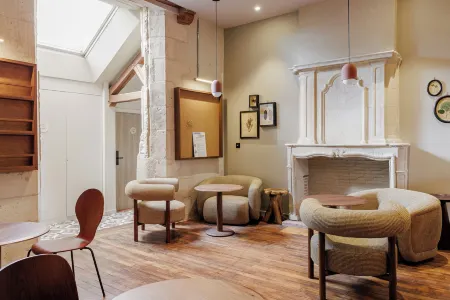 Le Cloître - 200m de la Cathédrale, Plein Centre - Encore Mieux Отели рядом с достопримечательностью «Pure Mission»