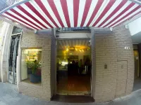 Emilia Hotel Hotels in Росаріо