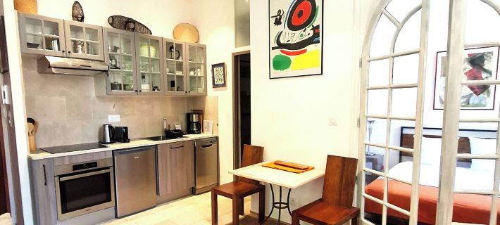 La Maison Verte Sete Отели в г. Сет