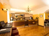 Hotel Panizza Hotels near Sant' Ambrogio Station