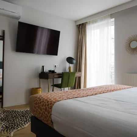 Hôtel la Pièce Отели рядом с достопримечательностью «Площадь Сен-Жери»
