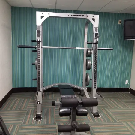Holiday Inn Express & Suites LOUISVILLE SOUTH-HILLVIEW by IHG