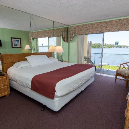 Palm Beach Waterfront Suites