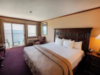 Hamilton Inn Select Beachfront Mackinaw City Hotels in Mackinaw Township