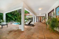 Los Lagos 19 - Sleeps 10 - Butler - Pool Hot Tub - Villas