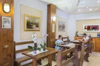 โรงแรมลาดาร์เซนา - ที่มีที่จอดรถ