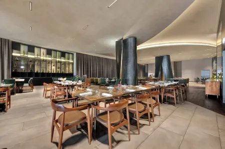 Hilton Porto Gaia Отели рядом с достопримечательностью «Sandeman»