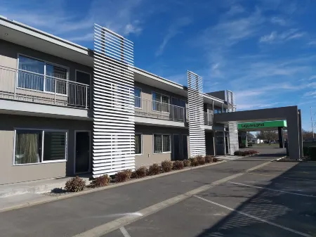 Tinwald Motels Отели в г. Ашбертон