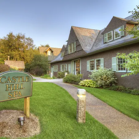 The Pointe at Castle Hill Resort & Spa