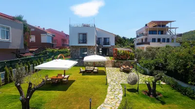 Huzurla Otel
