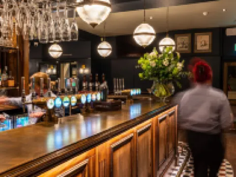The Crown Inn Hotels in Bromley